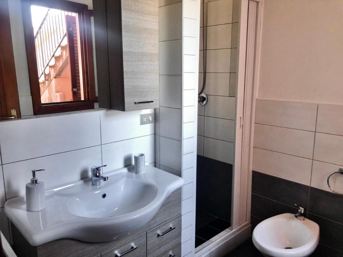 Teodor House Apartman San Teodoro  Kültér fotó